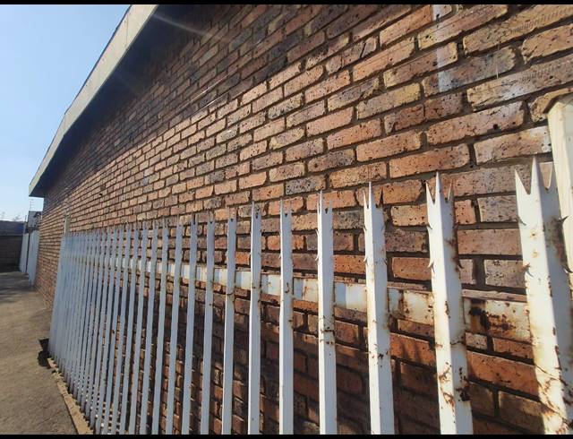 59M² BUSINESS FOR SALE IN VANDERBIJLPARK CE